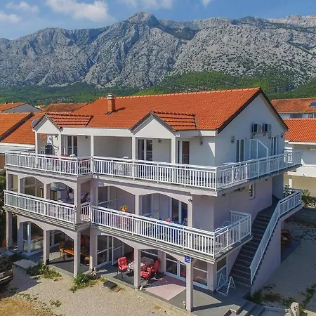 Three-bedroom In Apartman *