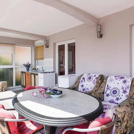 Three-bedroom In Orebic